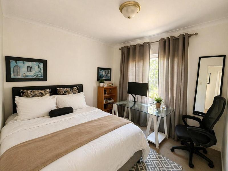 2 Bedroom Property for Sale in Harfield Village Western Cape